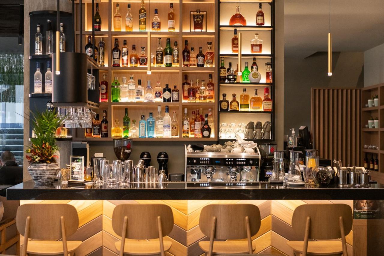 S Hotel Boutique Salonic Exterior foto The bar at the restaurant